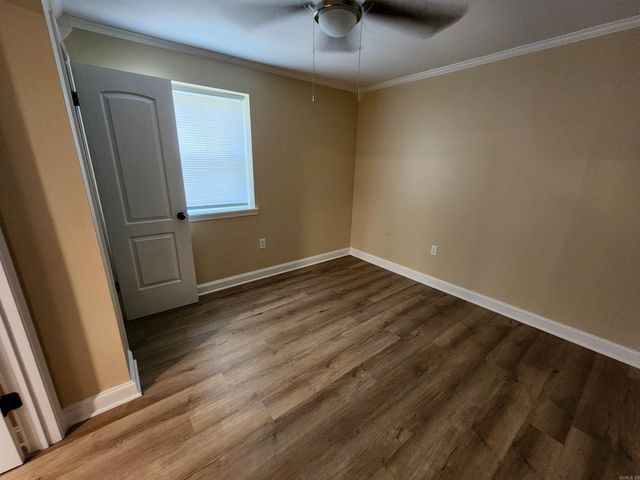 1855 A &B Robins, Conway, AR 72034