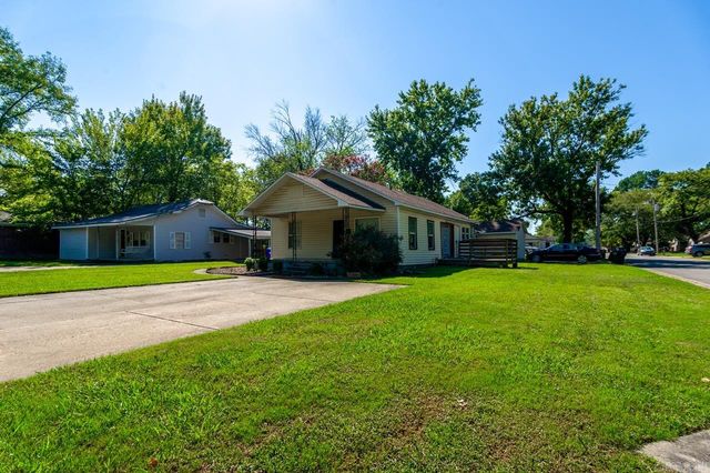 1855 A &B Robins, Conway, AR 72034