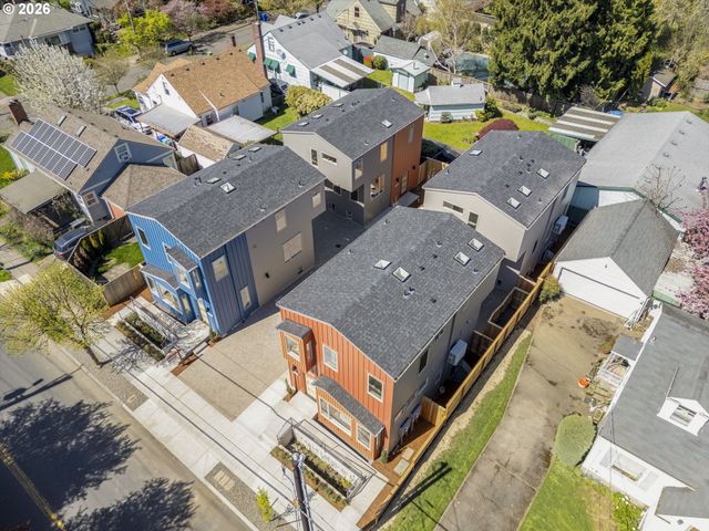 5355 Se Stark St Se, Portland, OR 97215