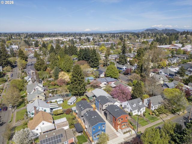 5355 Se Stark St Se, Portland, OR 97215
