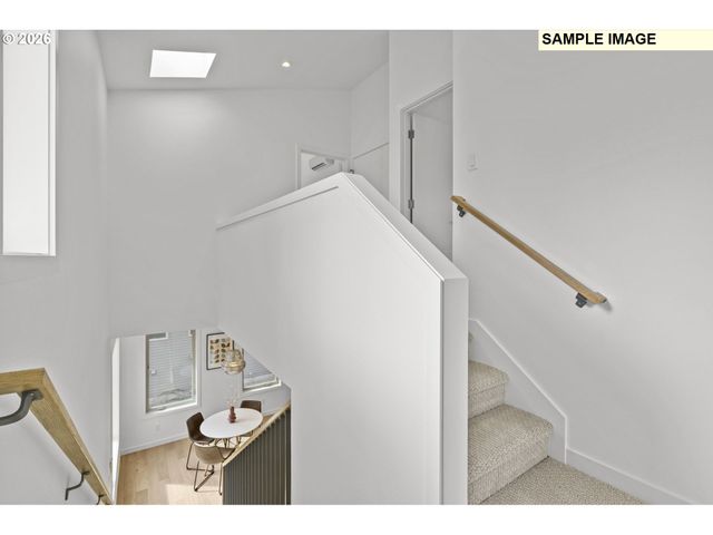 5355 Se Stark St Se, Portland, OR 97215