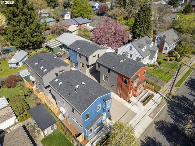 5355 Se Stark St Se, Portland, OR 97215