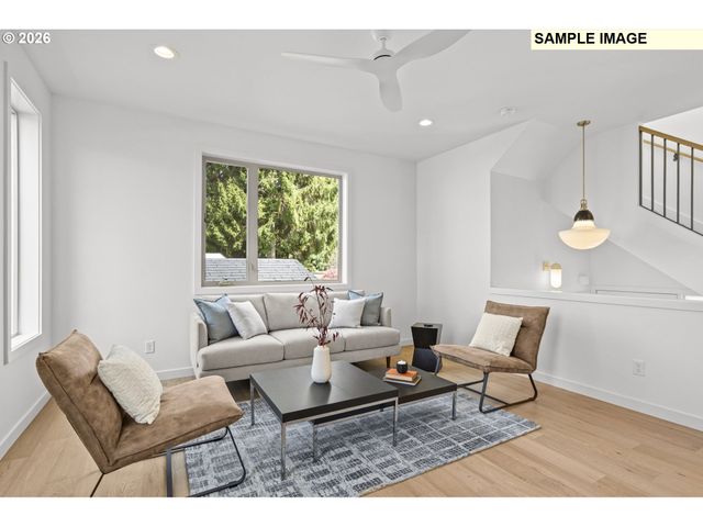 5355 Se Stark St Se, Portland, OR 97215