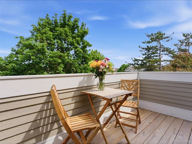 6605 Firestone Court, West Bloomfield Charter Township, MI 48322