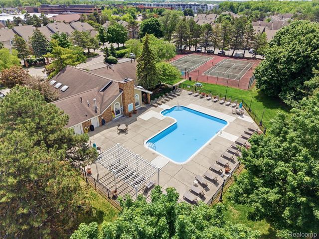 6605 Firestone Court, West Bloomfield Charter Township, MI 48322