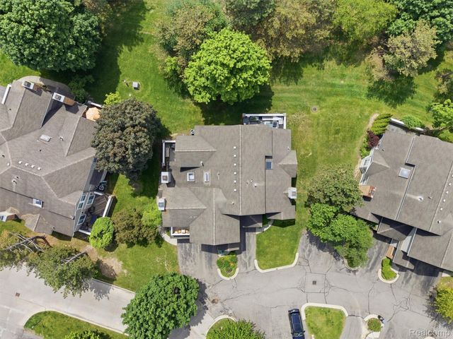 6605 Firestone Court, West Bloomfield Charter Township, MI 48322