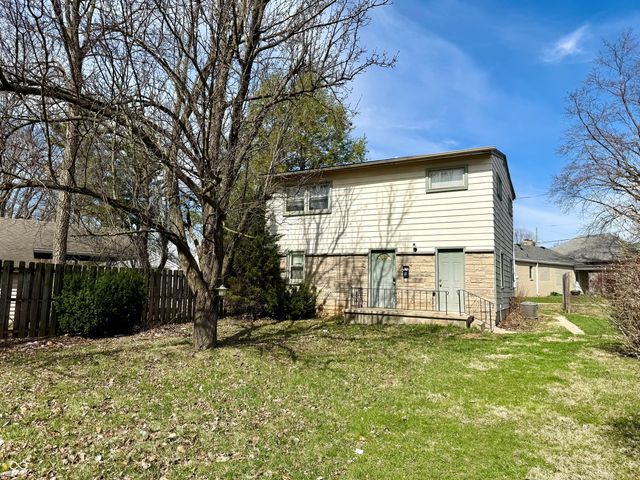 1916 W White River Boulevard, Muncie, IN 47303
