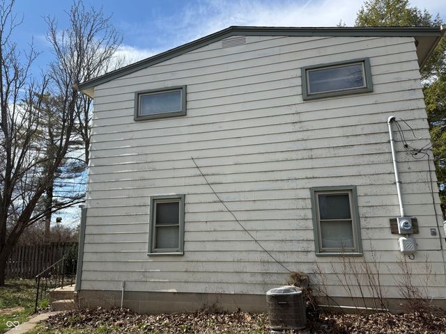 1916 W White River Boulevard, Muncie, IN 47303
