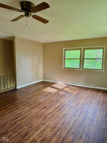 1916 W White River Boulevard, Muncie, IN 47303