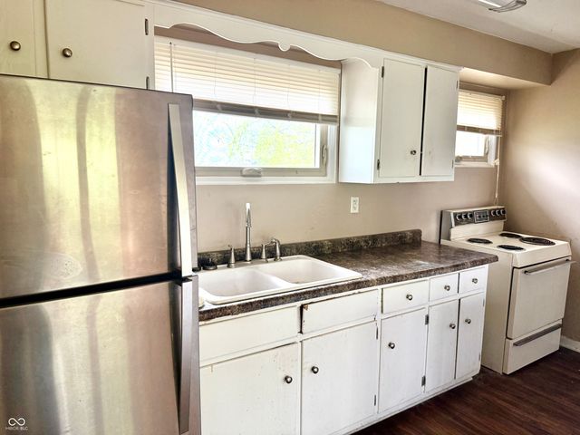 1916 W White River Boulevard, Muncie, IN 47303