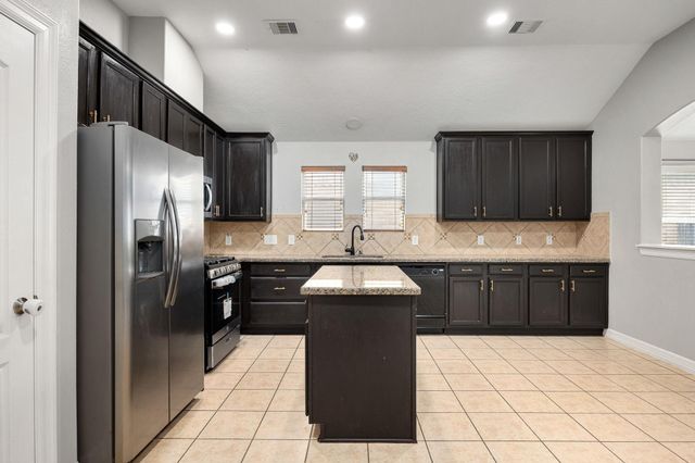 11010 Starling Creek Drive, Richmond, TX 77406