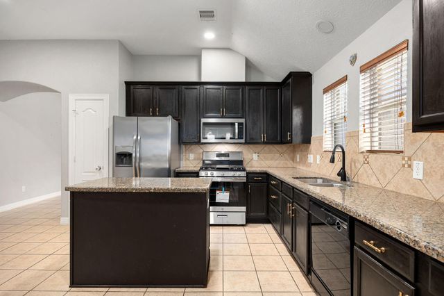 11010 Starling Creek Drive, Richmond, TX 77406