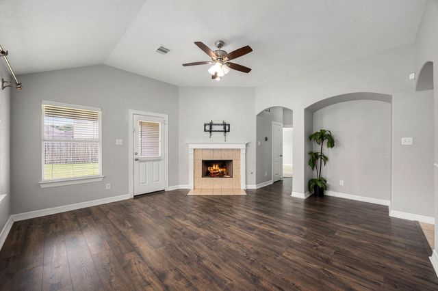 11010 Starling Creek Drive, Richmond, TX 77406