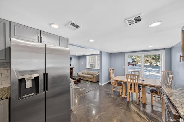 3 Ben Lomond Drive, Middletown, NY 10941