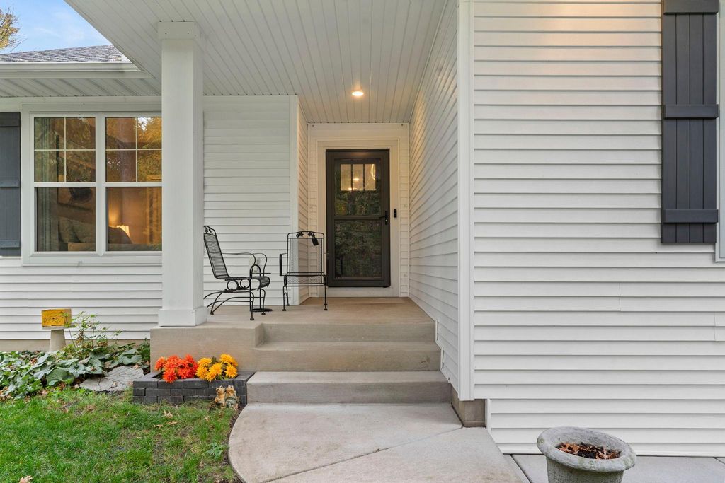 3415 Ten Oaks Street S, Cambridge, MN 55008 — photo 2