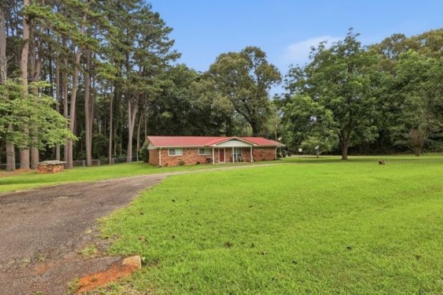 100 County Road 1123, Daingerfield, TX 75638