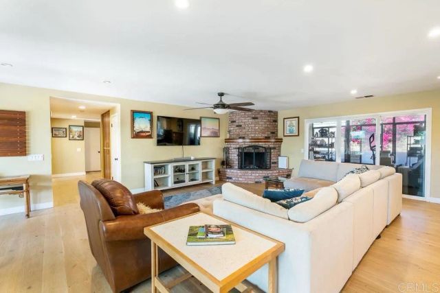 831 Cypress Drive 1, Vista, CA 92084