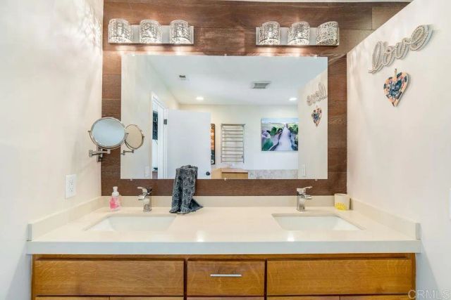 831 Cypress Drive 1, Vista, CA 92084