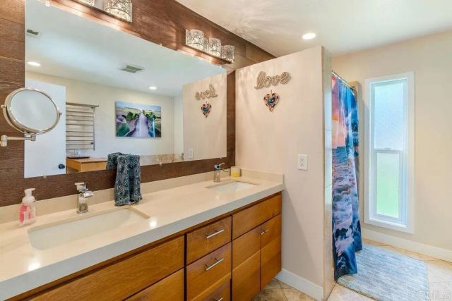 831 Cypress Drive 1, Vista, CA 92084