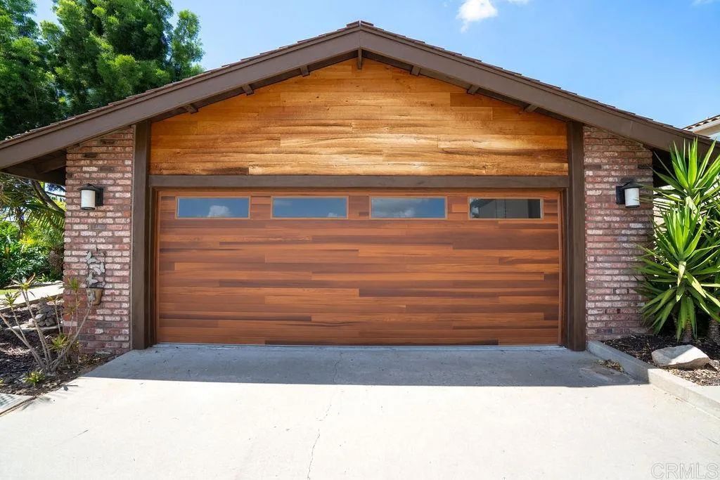 831 Cypress Drive 1, Vista, CA 92084