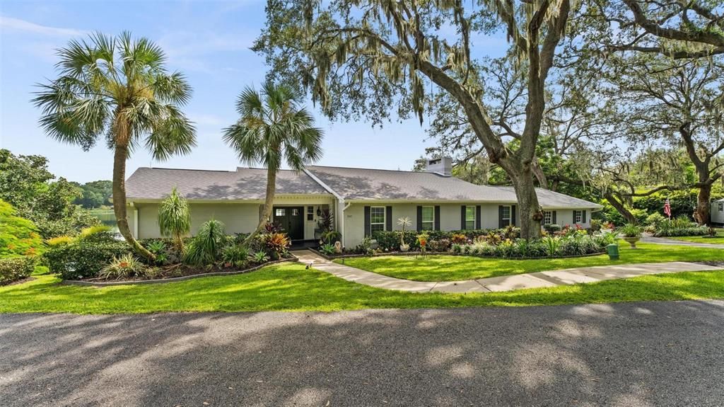 3105 S LAKESHORE COURT, Eustis, FL 32726