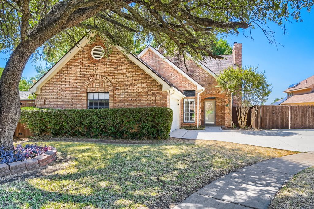 100 Coventry Court, Irving, TX 75061 — exterior