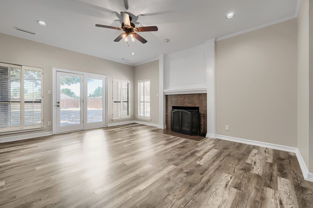 100 Coventry Court, Irving, TX 75061 — photo 4