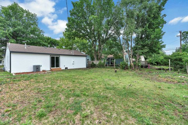 2624 N Green, Wichita, KS 67219