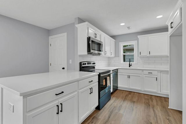 2624 N Green, Wichita, KS 67219