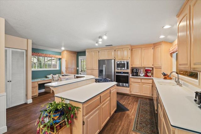 3710 Orchard Ln, Sacramento, CA 95821