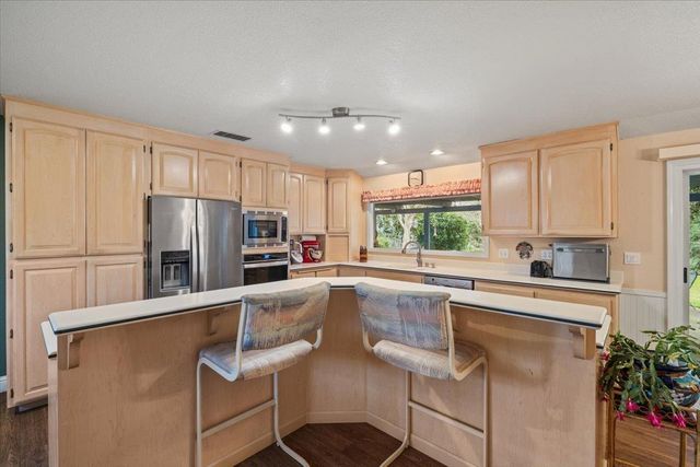 3710 Orchard Ln, Sacramento, CA 95821