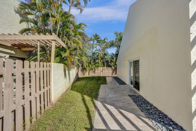 21760 Contado Road, Boca Raton, FL 33433