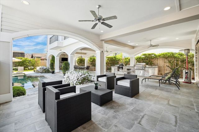 2222 Oxford Street, Houston, TX 77008