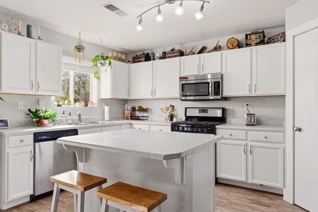 7324 Tolleson Avenue NW, Albuquerque, NM 87114