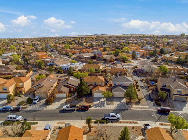 7324 Tolleson Avenue NW, Albuquerque, NM 87114