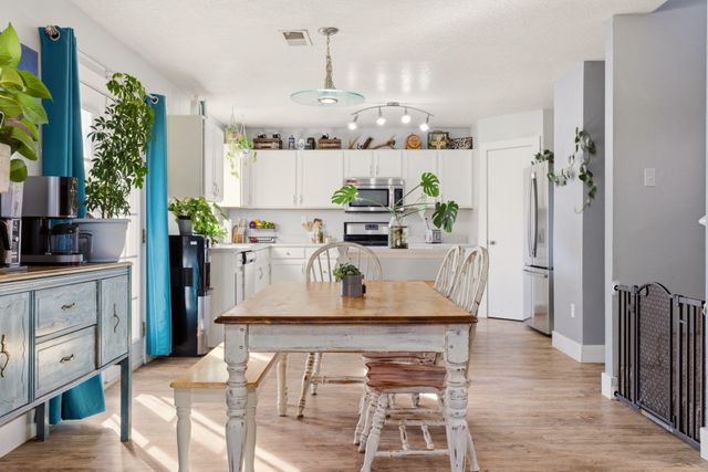 7324 Tolleson Avenue NW, Albuquerque, NM 87114