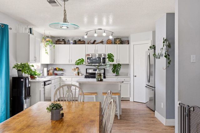 7324 Tolleson Avenue NW, Albuquerque, NM 87114