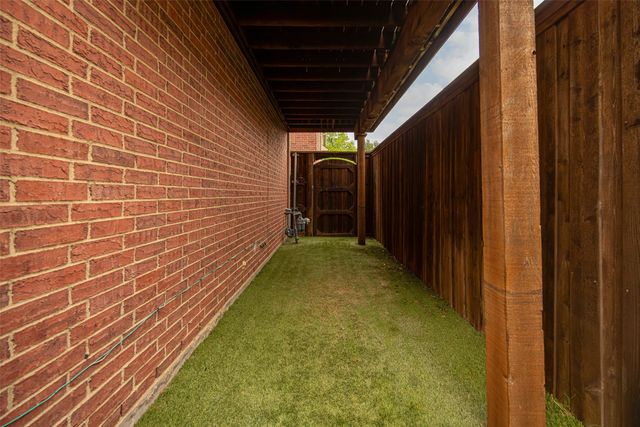 4415 Holland Avenue D, Dallas, TX 75219