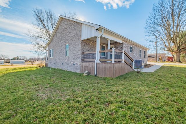 3441 Woodbury Hwy, Manchester, TN 37355