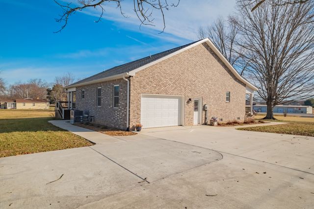 3441 Woodbury Hwy, Manchester, TN 37355