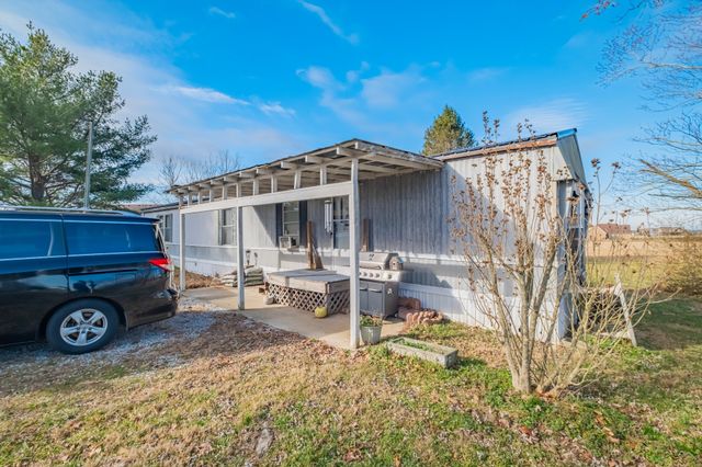 3441 Woodbury Hwy, Manchester, TN 37355