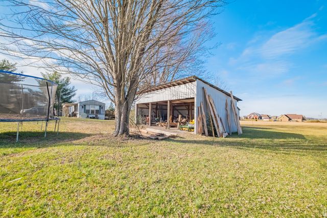 3441 Woodbury Hwy, Manchester, TN 37355