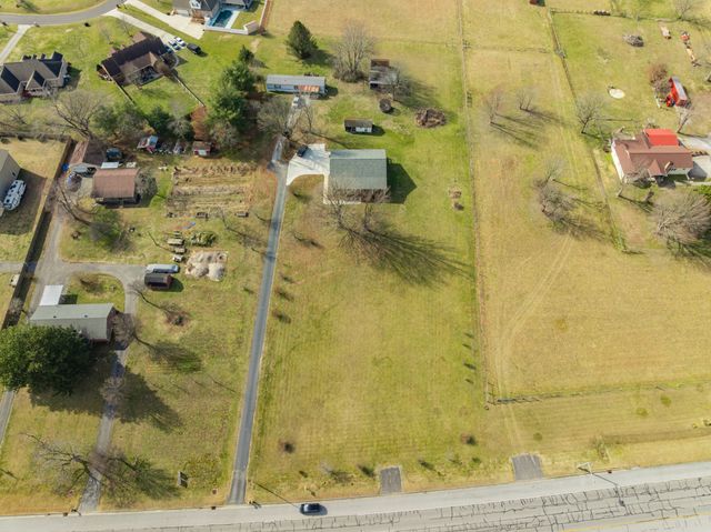 3441 Woodbury Hwy, Manchester, TN 37355