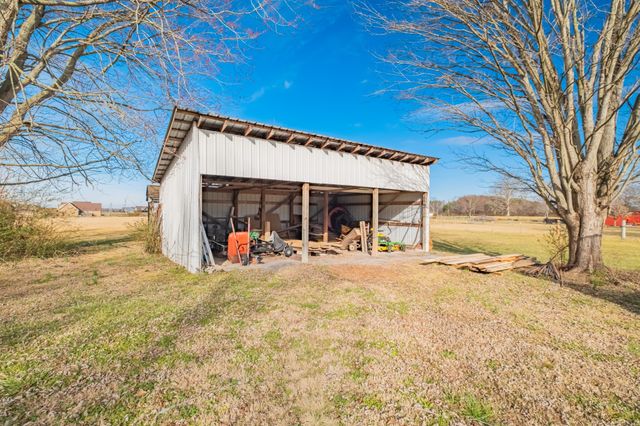 3441 Woodbury Hwy, Manchester, TN 37355