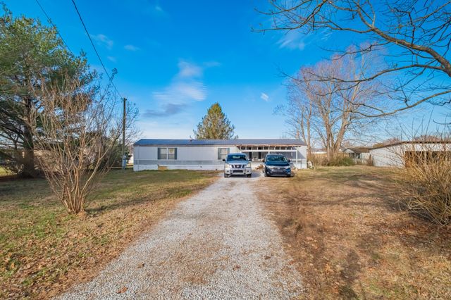 3441 Woodbury Hwy, Manchester, TN 37355