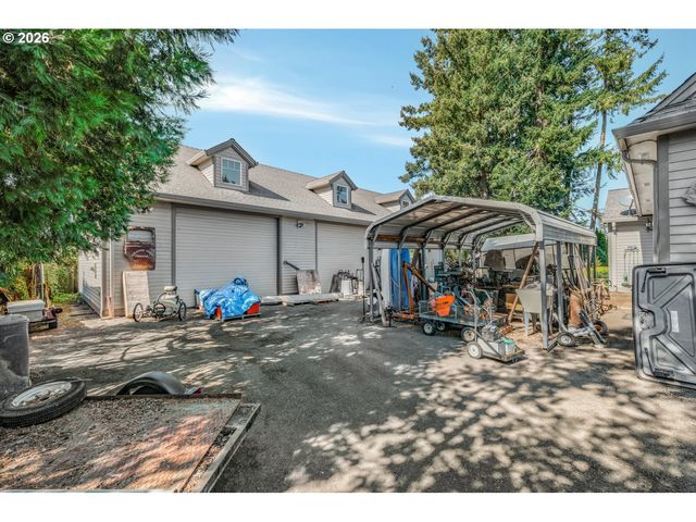 30683 S HIGHWAY 213, Molalla, OR 97038