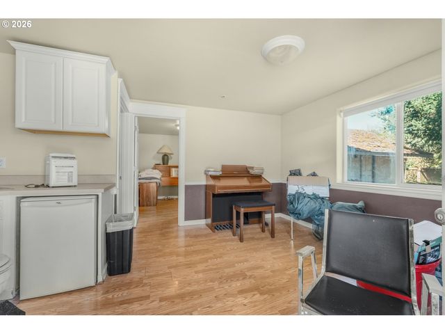 30683 S HIGHWAY 213, Molalla, OR 97038