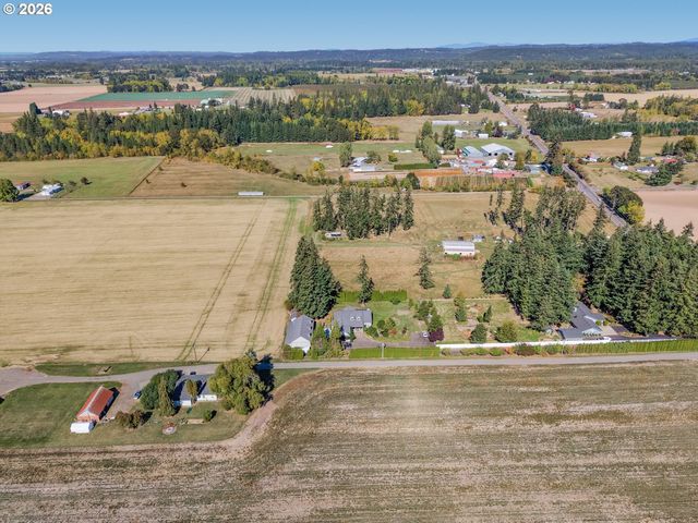 30683 S HIGHWAY 213, Molalla, OR 97038