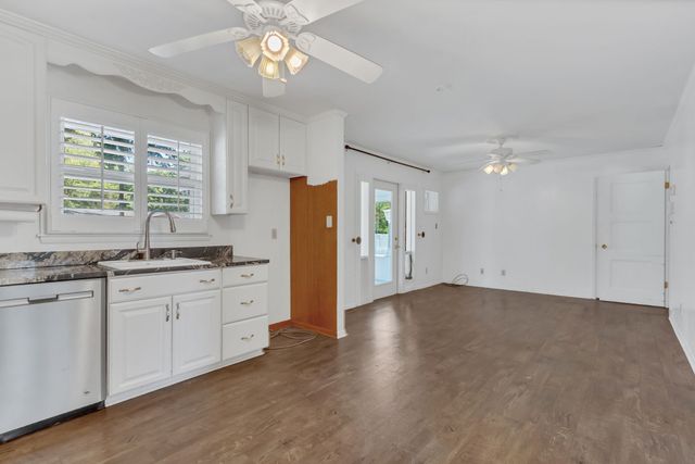 208 Apache Trl, Columbia, TN 38401