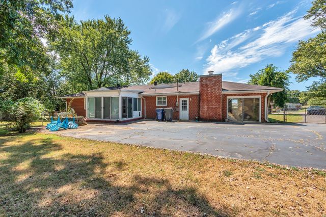 208 Apache Trl, Columbia, TN 38401